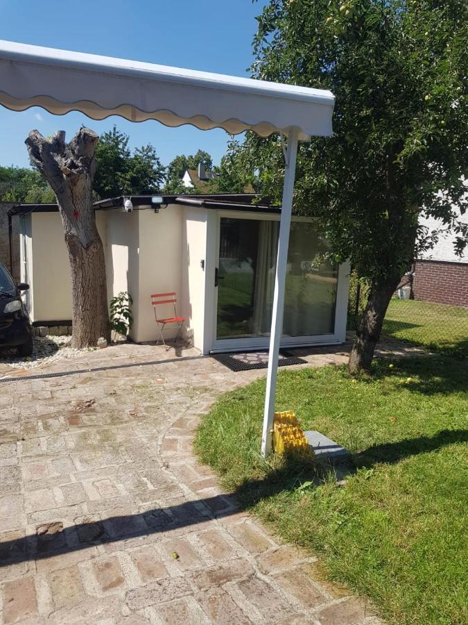 Small House With Parking Villa Prag Exteriör bild